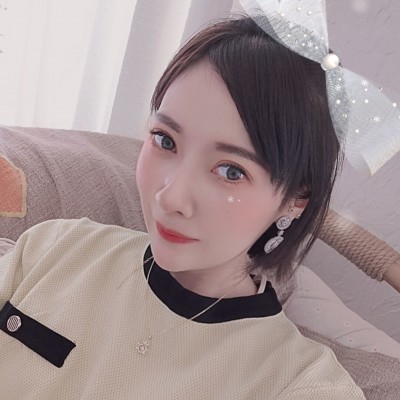 【王某人】4美女暴力跳踩 YC-220117-3