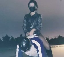 【幽魅】深夜户外遛狗骑马爬行/公厕处刑【完整版】 bf33441