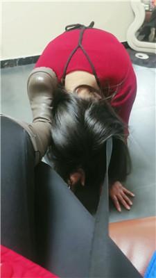 【娜S】脏长靴白袜玩虐母畜 JS250318-16