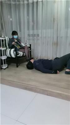 【文文文文】白领S-高跟黑丝脚下奴-喂圣水 JS250830-35