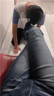 【小小茹】白丝捂脸窒息恋足舔 JS251004-4