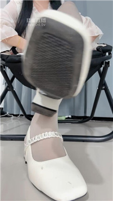 【奈奈大人】滚进来吐钱    251030-11