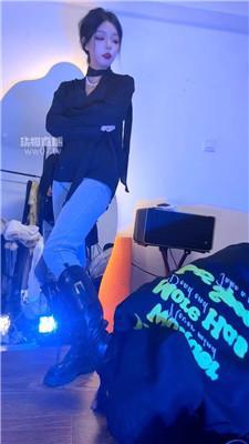 【绝美兔】玩弄发情恋鞋狗 JS251123-16