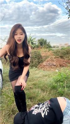 【欣婷sama】长靴女神户外训狗 bf59353