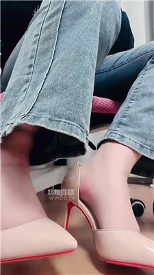 【拽拽】ATM上交工资    251128-39