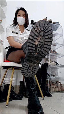 【芊兮】变态扫楼被抓    251217-22