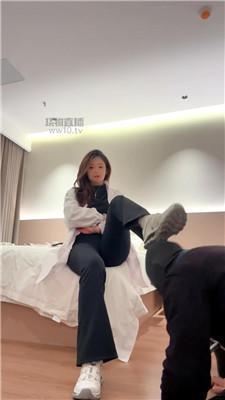 【煊赫大人】运动后原味鞋袜辱 JS260127-27