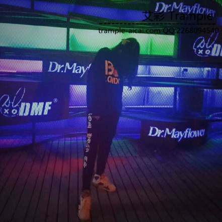 剧情健身美女篮球鞋踢裆虐打老公