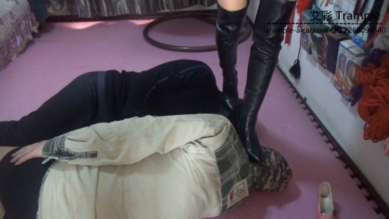 超清傲柔踩踏羞辱多奴