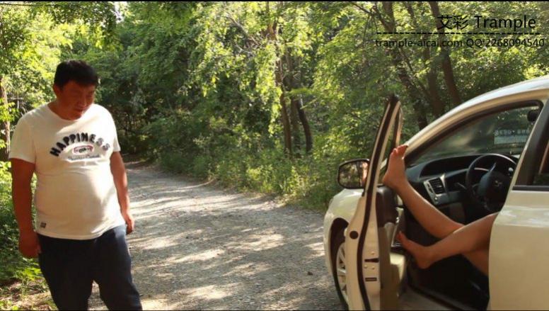 明妃女王野外TJ