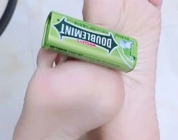 双机位小鱼女神无视屌丝追求玩猫羞辱舔长靴鞋底 YC-211118-5