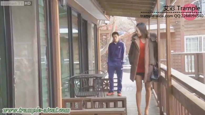 女神秀智-恋足版尾随 HAN-48