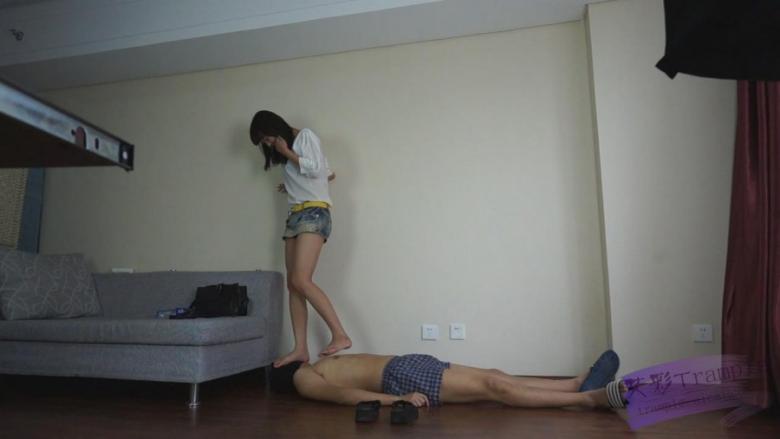 『依玲公主』依玲公主的初踩