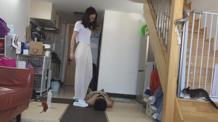 女神小白鞋多角度才脖子 YC-220119-9