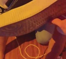 【不知名美女】强制贱狗闻臭脚臭鞋 bf12052