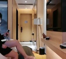 【小鱼姐姐】高跟踩踏提档耳光羞辱 bf24982