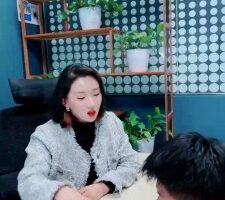 【潘妮女王】白领惩罚下属/鞭子抽/脚碾压狗脸/拧耳朵 bf25673