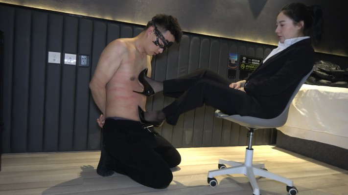 【彼岸花】高跟残忍暴虐贱狗 YC-230402-8