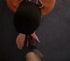 【悠米】陪酒小妹虐-鞭打/脚插嘴/脚喂圣水/踩狗爪 bf29145