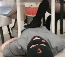 【礼礼大人】双S-桌下视角-长靴/皮鞋白袜踩【双视角版】 JS23081677