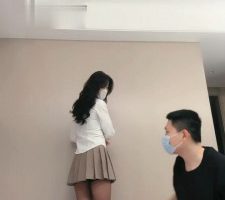 【禾未】黑裙JK少女-高跟惩治偷拍大叔 bf31944