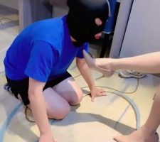 【蜜糖情侣】骑马/鞋跟踩狗舌/肉丝脚插嘴闻舔/耳光 bf32004