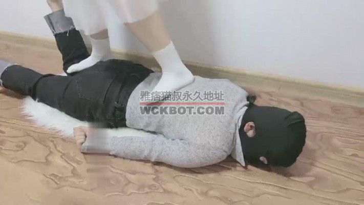 【慕田夫妻】母畜-全体重踩踏 JS23091421