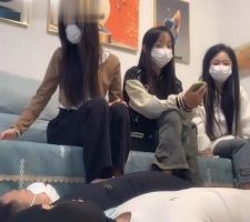 【精神小妹】3素人学生主-深夜裸足踩狗 bf32925