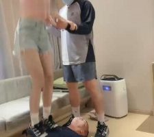 【jenn】情侣主运动鞋棉袜全体重踩踏绿帽 bf33116