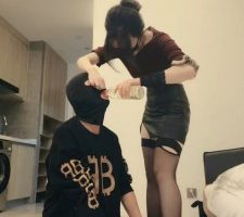 【不期而遇】闻舔黑丝脚/踩踏/强制圣水虐小白狗 bf34195