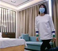 【芊兮殿下】舔鞋/揪耳朵/骑马耳光/转胯/闻脚闻靴子/全体重踩踏 bf38131