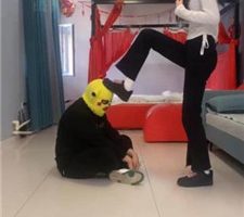 【精神小妹】跆拳道妹妹真人靶训练【续集】 bf38227