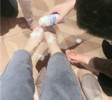 【子衿】双奴-狂舔酸奶脚/踩踏插嘴脚耳光 bf38509