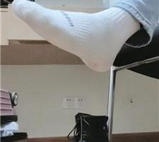 【成怡然】脏白袜脚近距离诱惑 JS240318-14