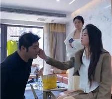 【麋鹿银儿】皮靴少女暴力踢裆耳光/跳踩脖/骑夹揪耳朵/深喉 bf40344