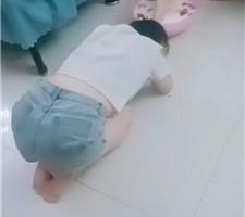 【女慕乐】母畜-伺候主人沐足-恋足狂舔/喝洗脚奶 bf40423