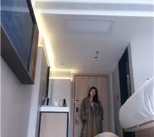 【伍玥】圈养人形犬-伺候主人约会回家 bf40676