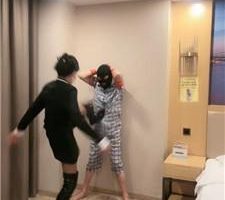 【重庆安琪】捆绑继父-长靴踢踹耳光各种刑 bf40712