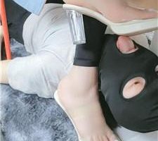 【菲奥娜】脚下奴舔脏鞋底  JS240507-1