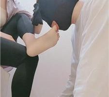 【妮蔻】裸足强制深喉插吐 JS240523-7