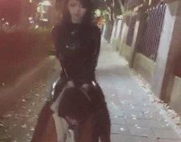 台湾伊娃带狗买酒羞辱