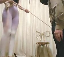 【艾拉】全体重踩踏/白袜气味辱/窒息/虐乳 bf43051