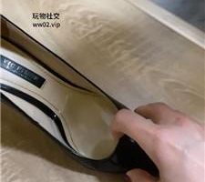 【魔鬼天使】用高跟鞋装圣水喝 JS241024-2