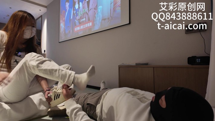 『chnnsct1818』立定跳裆坐脸窒息 YC-241029