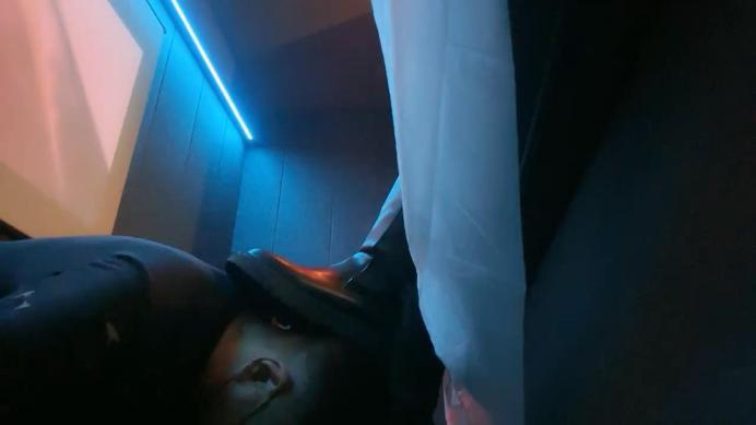 【文文文文】私人影院素人S-皮靴白袜碾压 JS241129-12