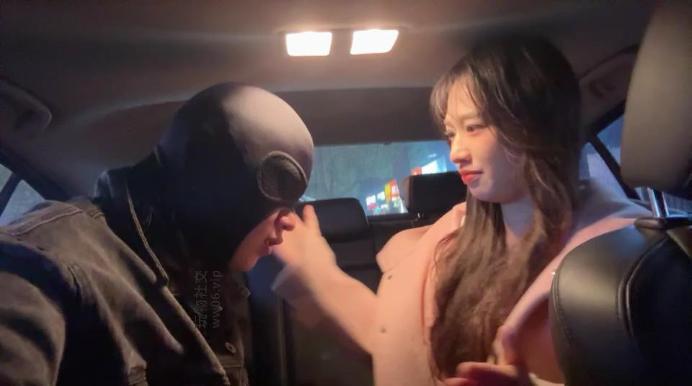 【素人挖掘机】开发羞涩女神-手捂窒息/毛鞋白袜气味辱 bf47943