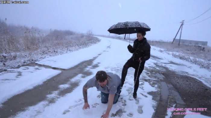 LGF-冰天雪地虐贱男！高冷女神Rada和霸气Jane雪地遛狗舔鞋底 bf19747