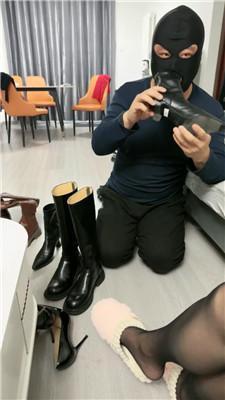 【董小姐】物化狗舌擦鞋器 JS241215-1