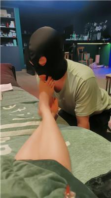 【咩祖】绿帽男友沉浸式恋足狂舔 JS241220-27