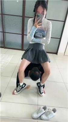 【苒溪】骑马镜前辱-高帮鞋小白鞋白袜虐 bf48843